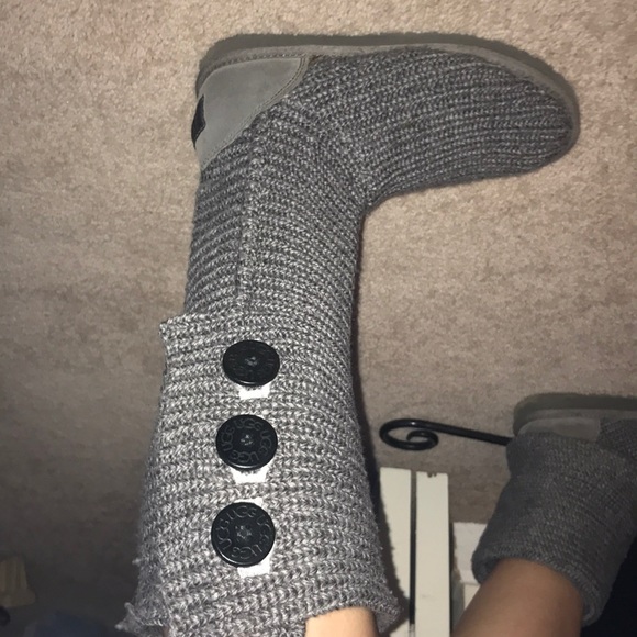 Authentic Knit Ugg’s - Picture 5 of 7